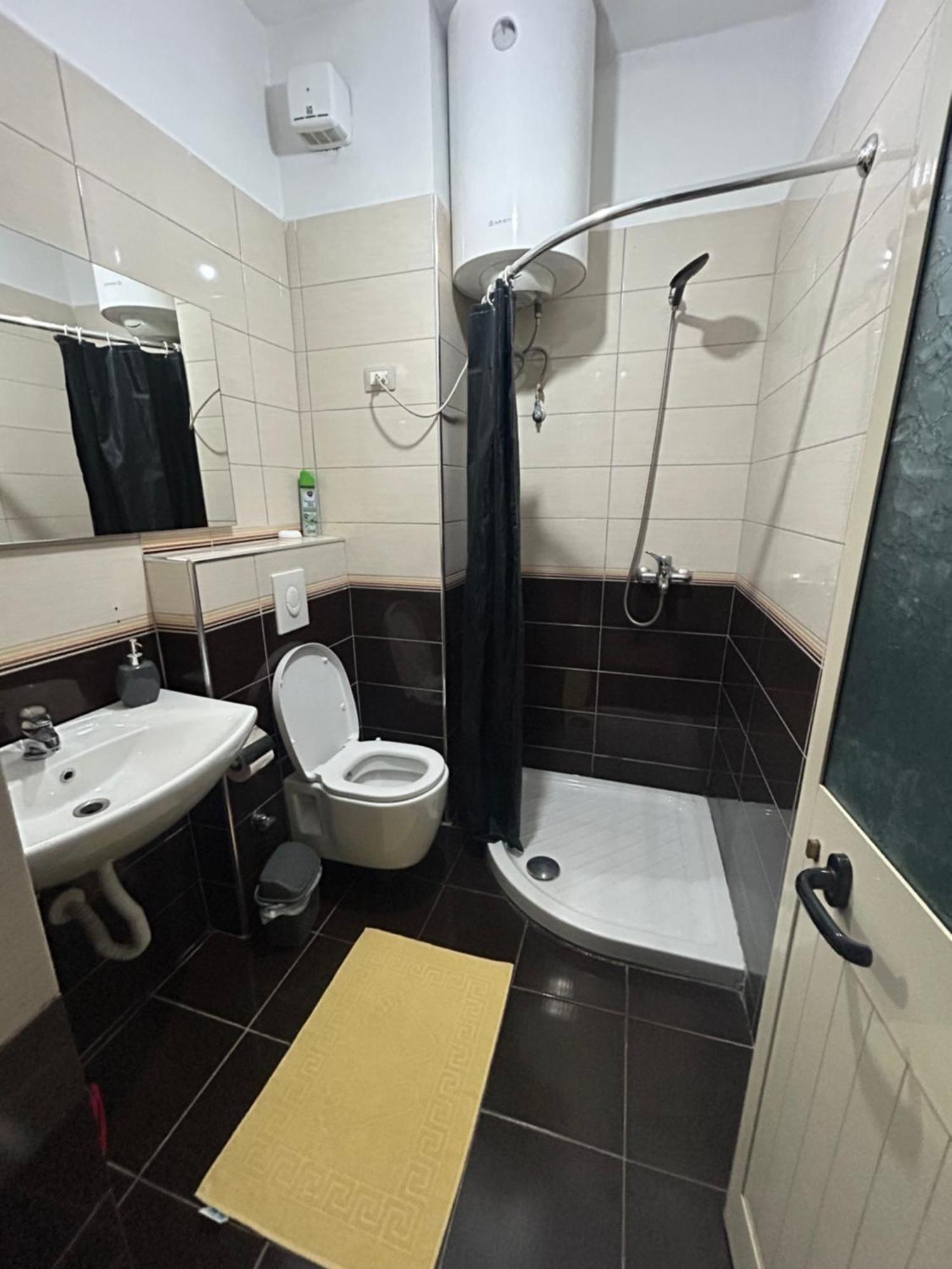 A&X Cozy And Tranquil Apartment - 24H Self Check-In Tirana Bagian luar foto